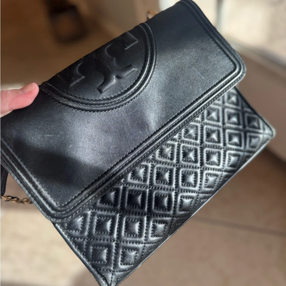 Tory Burch Fleming Purse - Picture 3 of 10